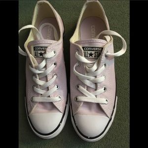 New without box women’s size 7 purple converse